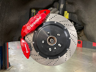 Тормозная система Chevrolet Camaro VI 4-х поршневая Brembo задняя ось