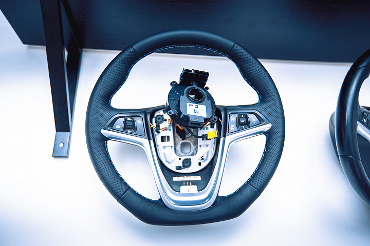 Кожаный руль Opel Astra J GTC